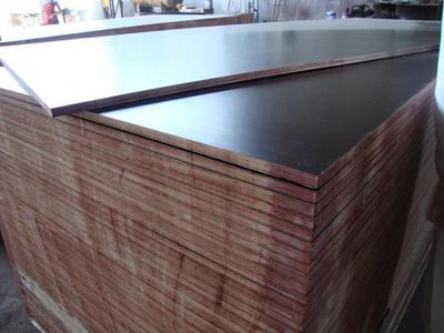 华程木板厂家/优质胶合板/清水模板图片_高清图_细节图-昌乐华程胶合板厂